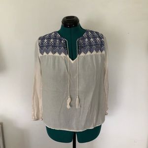 Old Navy blue patterned top neckline w tassels